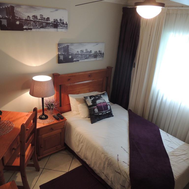 Rita's Guesthouse CC Vryheid Extérieur photo