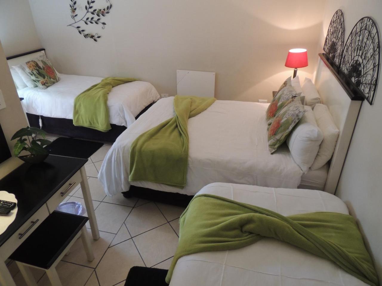 Rita's Guesthouse CC Vryheid Extérieur photo