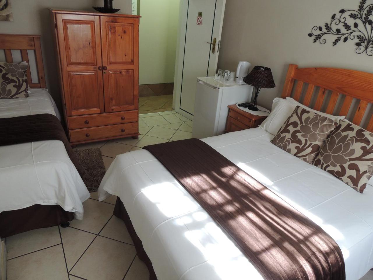 Rita's Guesthouse CC Vryheid Extérieur photo
